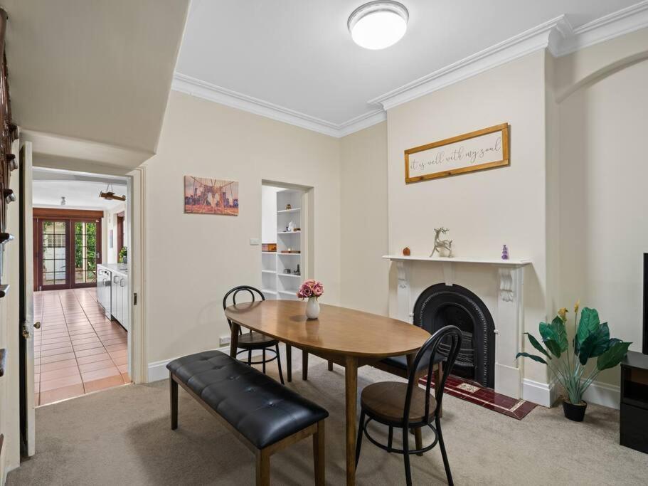 Casa vacanze Fancy 4 Bedroom House With Parking - Icc&darling Harbour-8 Mins Walk